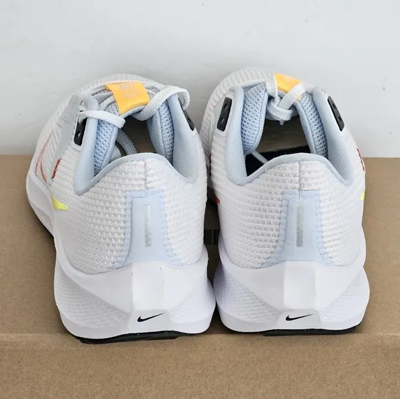 Nike Air Zoom Pegasus‎ 40 White Running Shoes DV3854-102 Womens Sz 11 Box No Lid