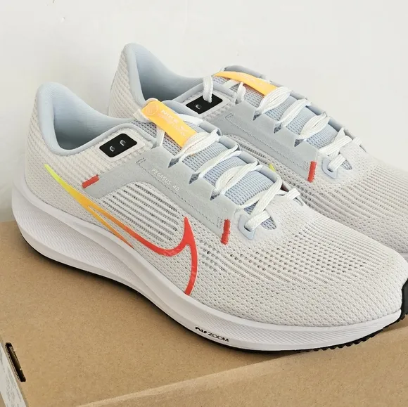 Nike Air Zoom Pegasus‎ 40 White Running Shoes DV3854-102 Womens Sz 11 Box No Lid