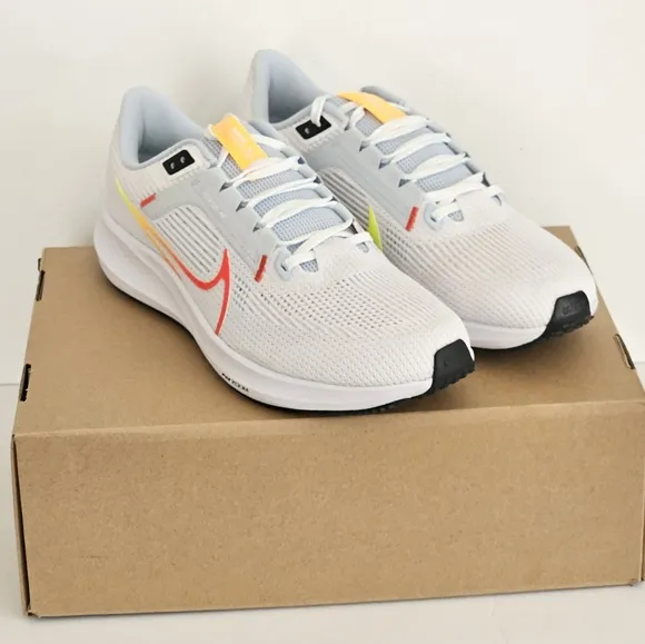 Nike Air Zoom Pegasus‎ 40 White Running Shoes DV3854-102 Womens Sz 11 Box No Lid