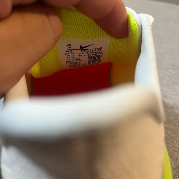Nike Air Zoom Pegasus 41 White Crimson Volt Running Youth 7/Women 8.5 FN5041-100