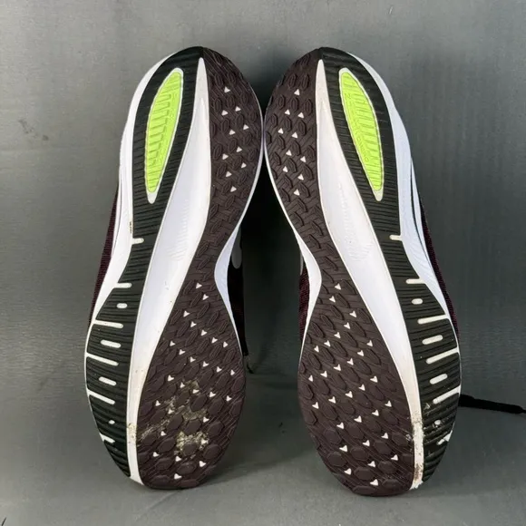 Nike Air Zoom Vomero Burgundy Ash athletic sneaker shoes men’s size 10.5