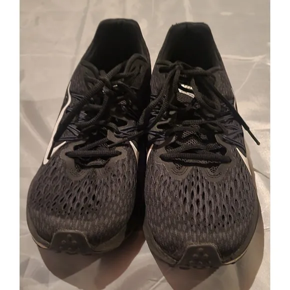 Nike Air Zoom Winflo 5 Black Mens 9.5  Anthracite AA7406-002 Running Shoes