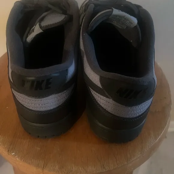 Nike Black and Gray Athletic Sneakers with Cushioned Soles