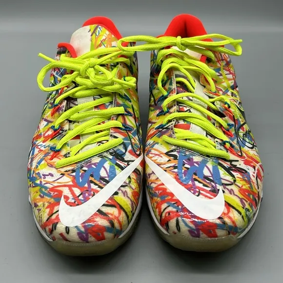 Nike CJ3 Flyweave trainer Calvin Johnson graffiti pack