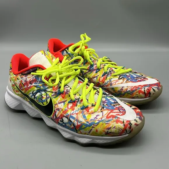 Nike CJ3 Flyweave trainer Calvin Johnson graffiti pack