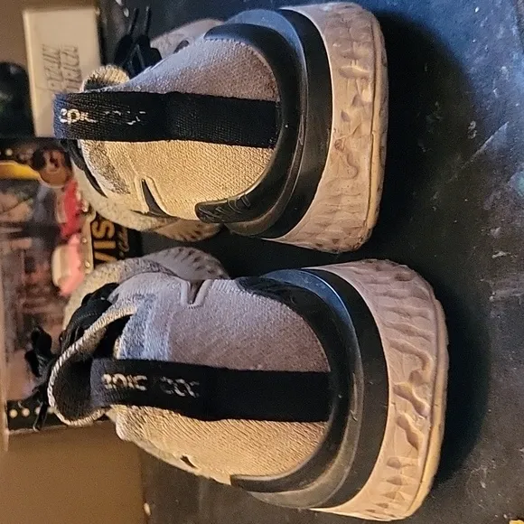 Nike Epic React FlyKnit 2 Size 8