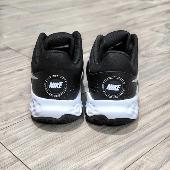 Nike Fly By 3 Mid Mens Size 10 Black White Basketball Shoes
