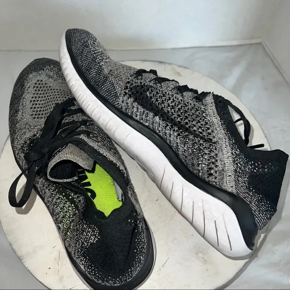 Nike Free RN Flyknit Men’s Running Shoes Oreo Black/White 942838-101 Size 9