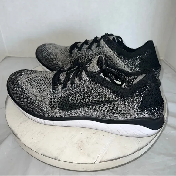 Nike Free RN Flyknit Men’s Running Shoes Oreo Black/White 942838-101 Size 9