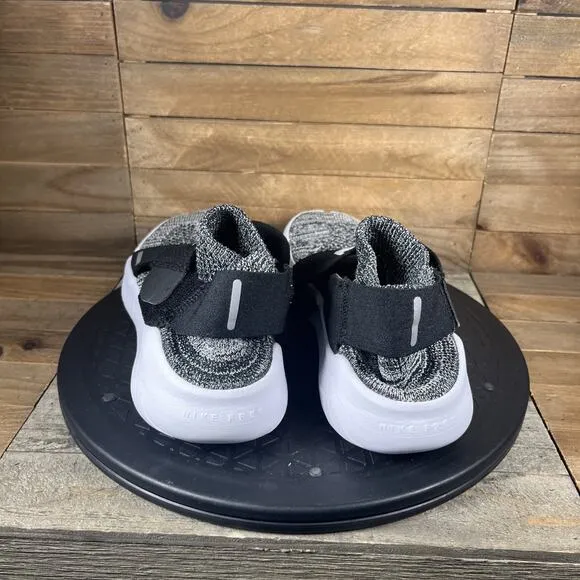 Nike Free RN Motion Womens Size 9 Flyknit Black Gray Slip On Shoes Sneakers