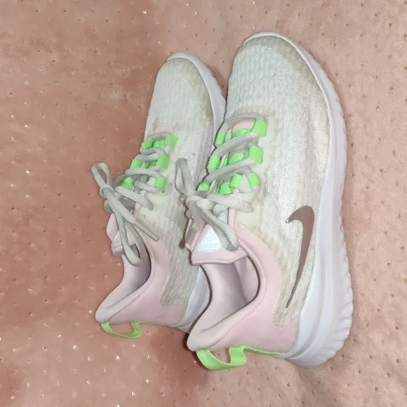 Nike Girls renew Rival running shoes 12c