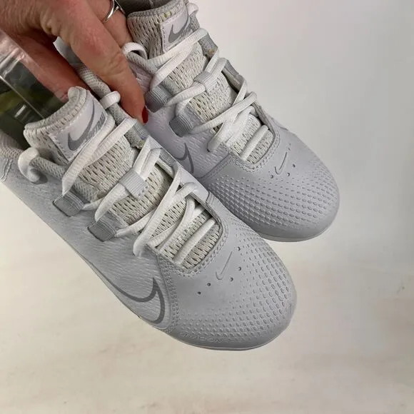 Nike Hyperdiamond 4 Pro Fast Pitch softball shoes women’s 7.5 white silver NEW