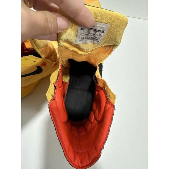 Nike Hyperdunk 2015 Bruce Lee Size 11 Yellow 749561-806 Shoe No Laces Stained**