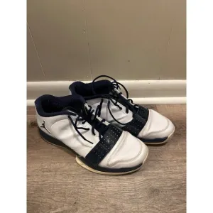 Nike Jordan Men's Basketball Shoes Size 13 White &amp; Navy Blue
