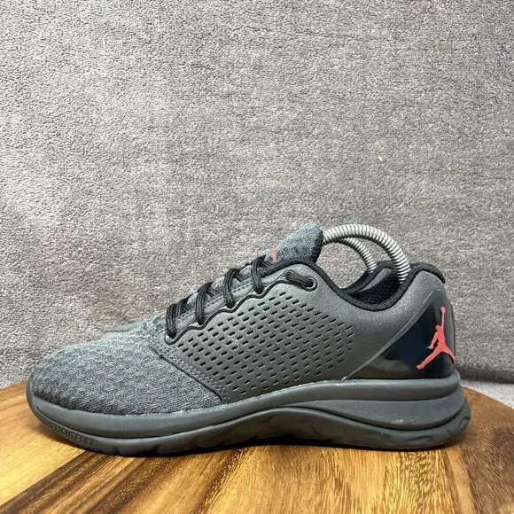 Nike Jordan Trainer ST Winter Black/Gym Red-Anthracite Mens Size 7 854562-003