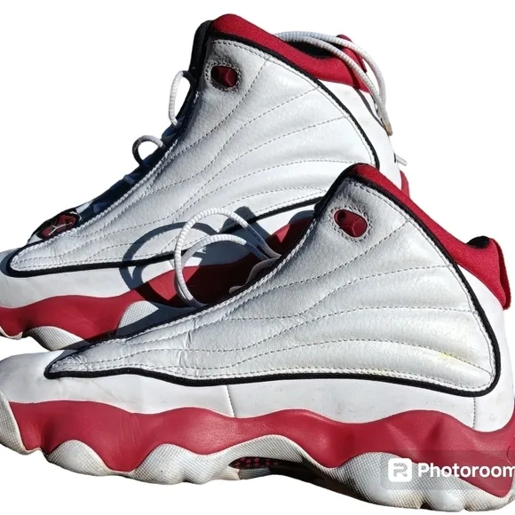 NIKE JORDAN Youth Pro Strong GS White/Black/Gym Red Size 6.5  Shoes