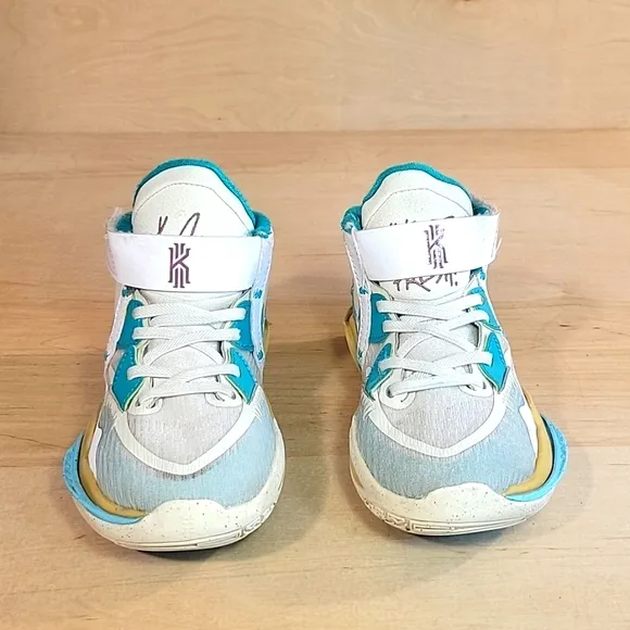 Nike Kyrie Infinity X Sue Bird Kids Slip On No Tie V Strap Shoes