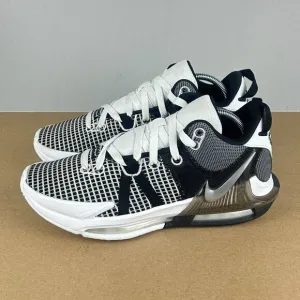 Nike Lebron Witness 7 Basketball Athletic Shoes Mens 7.5 Black White Lace Up