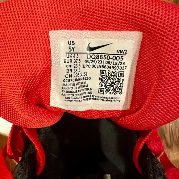 Nike LeBron Witness 7 Basketball Shoes, gently used