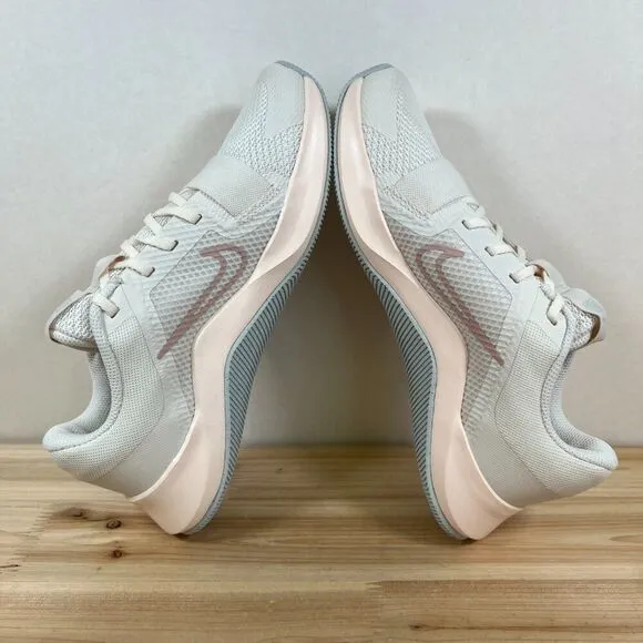 Nike MC Trainer 2 womens 8 Training gym shoes Pale Ivory Guava Ice NEW with Box