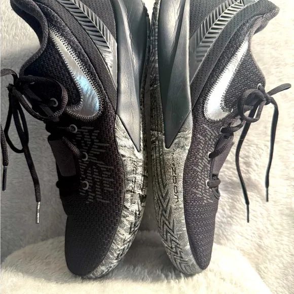 Nike Men Black Chrome Flytrap Zoom