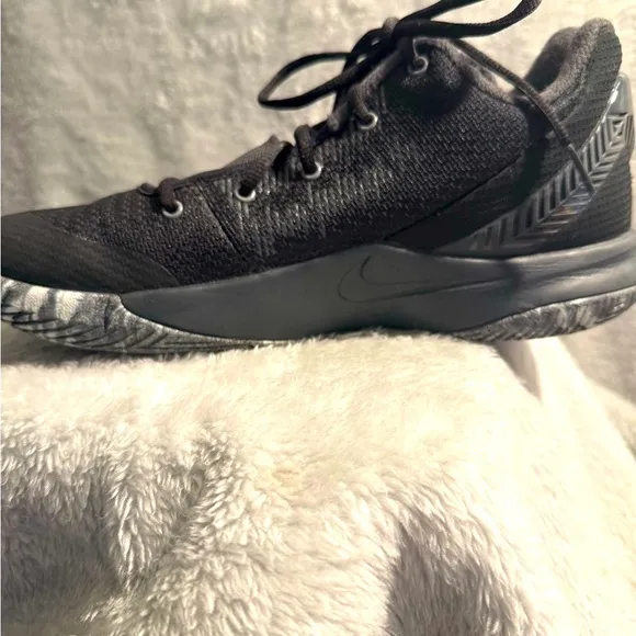 Nike Men Black Chrome Flytrap Zoom