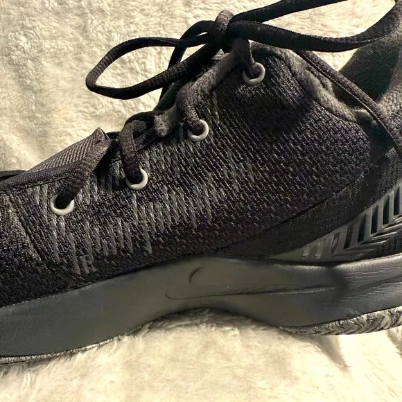 Nike Men Black Chrome Flytrap Zoom