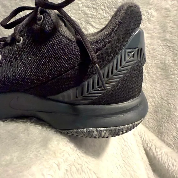 Nike Men Black Chrome Flytrap Zoom