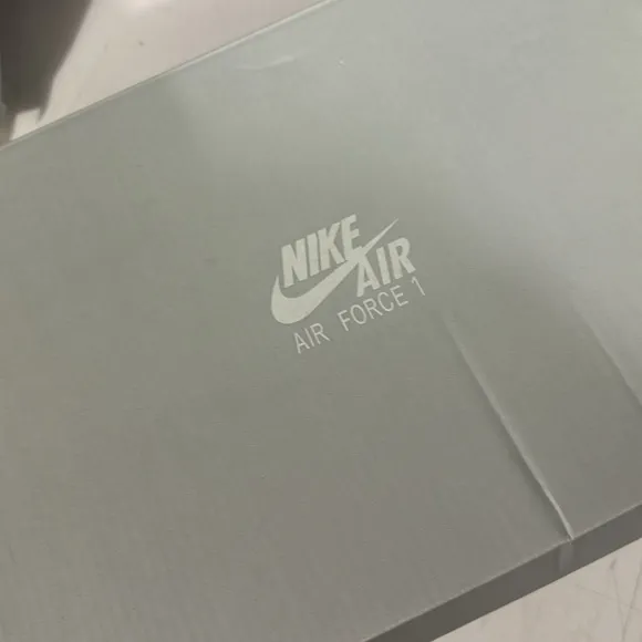 Nike Men's Air Force 1'07 Shoes Basketball NEW in box Size 10.5