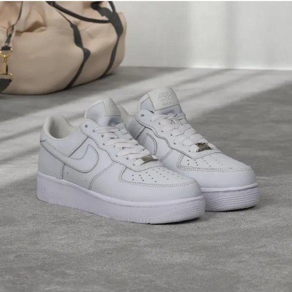 Nike Men's Air Force 1'07 Shoes Basketball NEW in box Size 10.5
