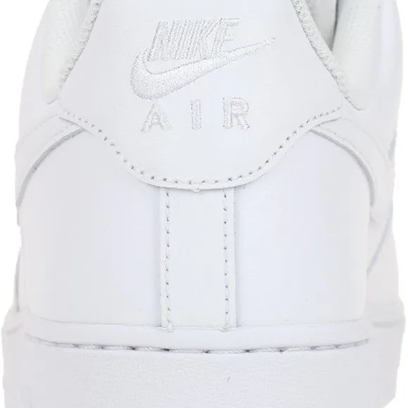 Nike Men's Air Force 1'07 Shoes Basketball NEW in box Size 10.5