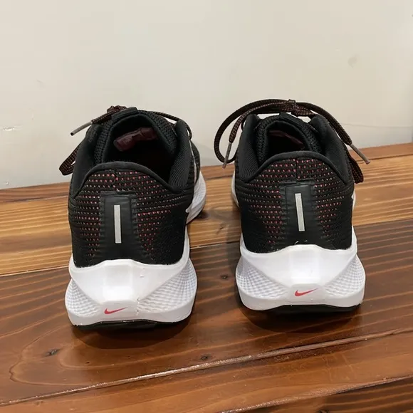 Nike Men's Air Zoom Pegasus 40 Running Shoes Black White Lt. Crimson Size 10.5
