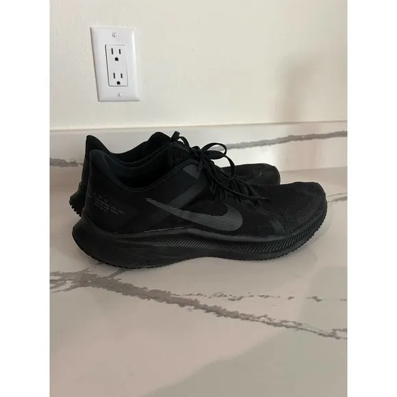 Nike Men's Quest 4 Running‎ Shoes Size 11.5 Black