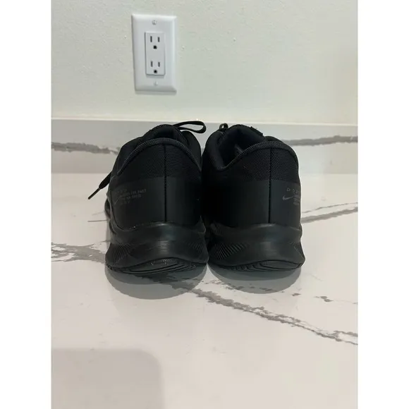Nike Men's Quest 4 Running‎ Shoes Size 11.5 Black