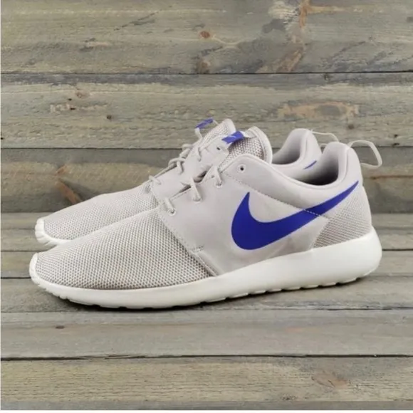 Nike Men's Roshe One Desert Sand Persian Violet Running Shoes Size 11.5NIB**