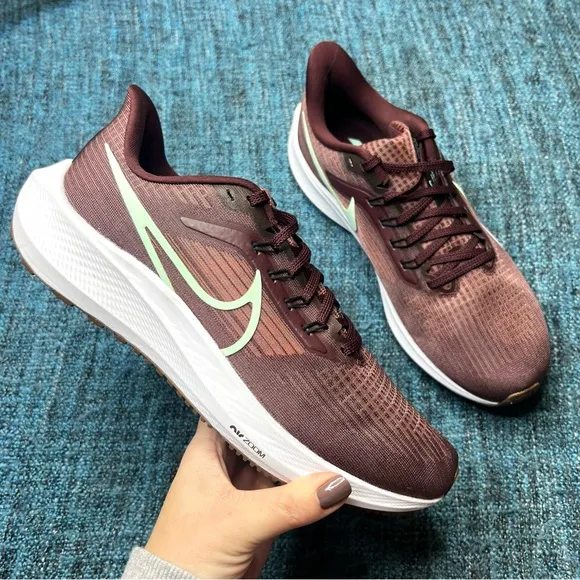 Nike Pegasus 39 Running Shoes in Canyon Rust Mint Foam