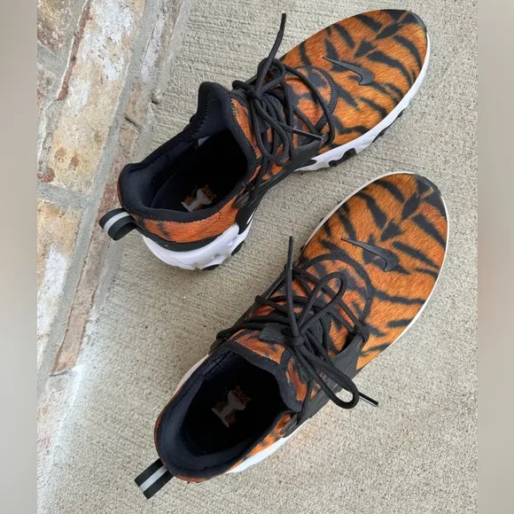Nike Presto React Premium Tiger Print Running Shoes Sneakers