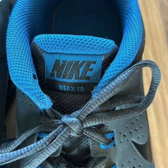 Nike Reax Tr Men's Black and Blue Training Shoes