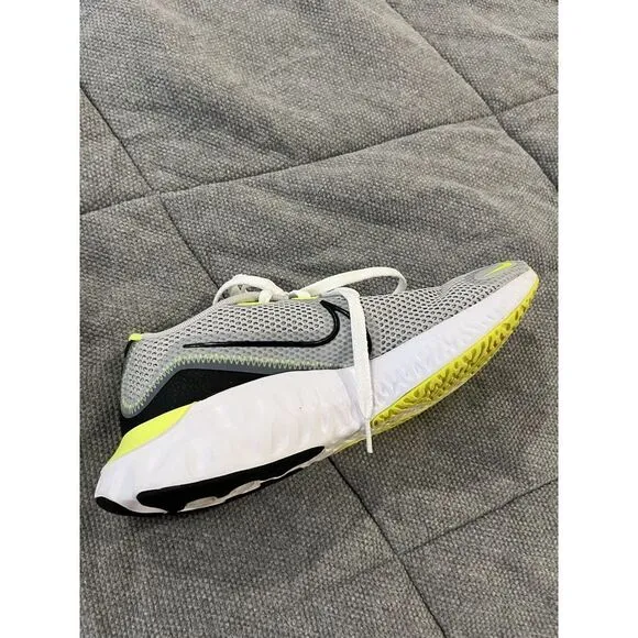 Nike Renew Mens Shoes Sneakers Gray‎ Black Green Size 8.5 Great Condition