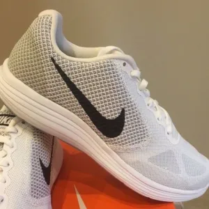 Nike Revolution 3 White Black Grey Running Shoes