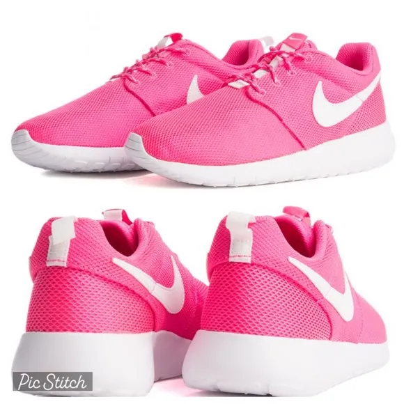 Nike Roshe Run Flyknit Shoes Sneakers in Hot Pink/White size 5.5