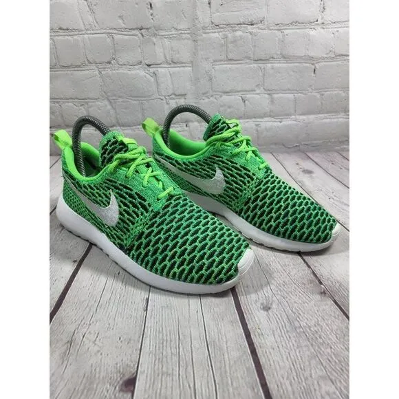 Nike Roshe One Flynit Athletic Running Shoes Women's Size 6