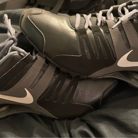 Nike Shox Black/White/grey  Running Shoes Mens 639657-004 Size 10.5