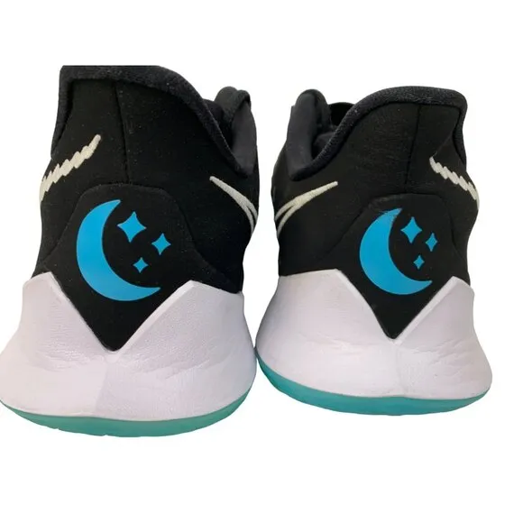 Nike Size 10.5 Kyrie 3 Mens Basketball Shoes Black/Blue Moon GUC Low 7973
