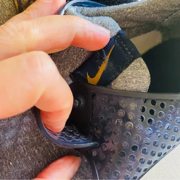 Nike Sock Dart SE ‘Midnight Navy &amp; Golden Beige’