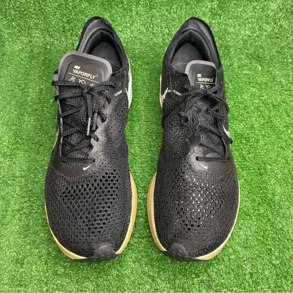 Nike SZ 13 Black and Tan ZoomX Mens Running Shoes