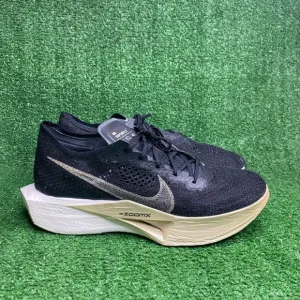 Nike SZ 13 Black and Tan ZoomX Mens Running Shoes