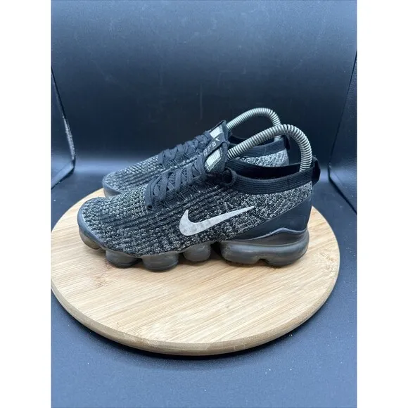 Nike Vapormax Flyknit 3 Womens Size 7 Running Shoes Oreo Black White AJ6910-001