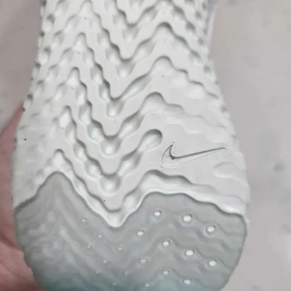 Nike Women’s Epic React Flyknit 2 &quot;White Light Aqua&quot; Running Shoes New