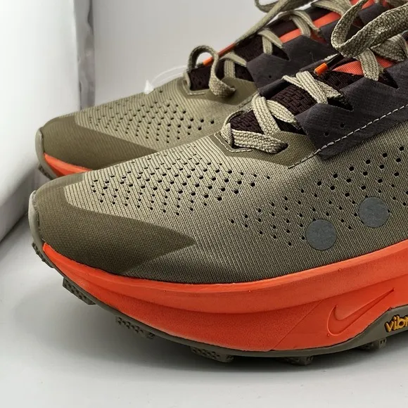 Nike Zegama 2 Running Shoes Men Low-Top Size 9.5 Orange/Brown HQ3768-200